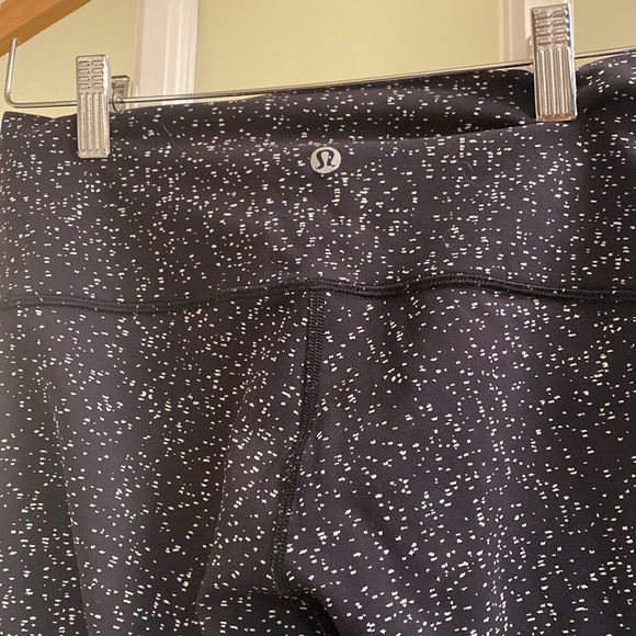 Lululemon pants - Picture 3 of 4